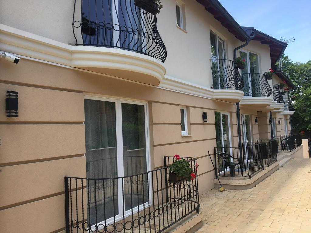 Villa Mona Lisa Heviz Exterior photo