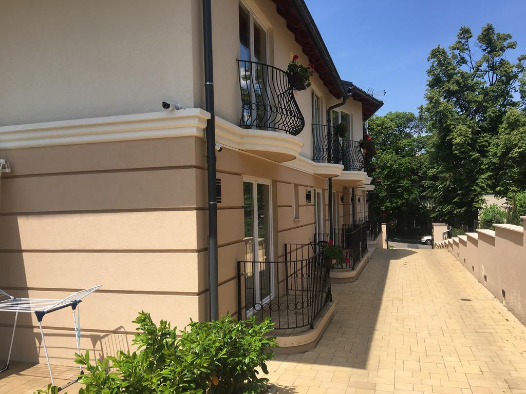 Villa Mona Lisa Heviz Exterior photo